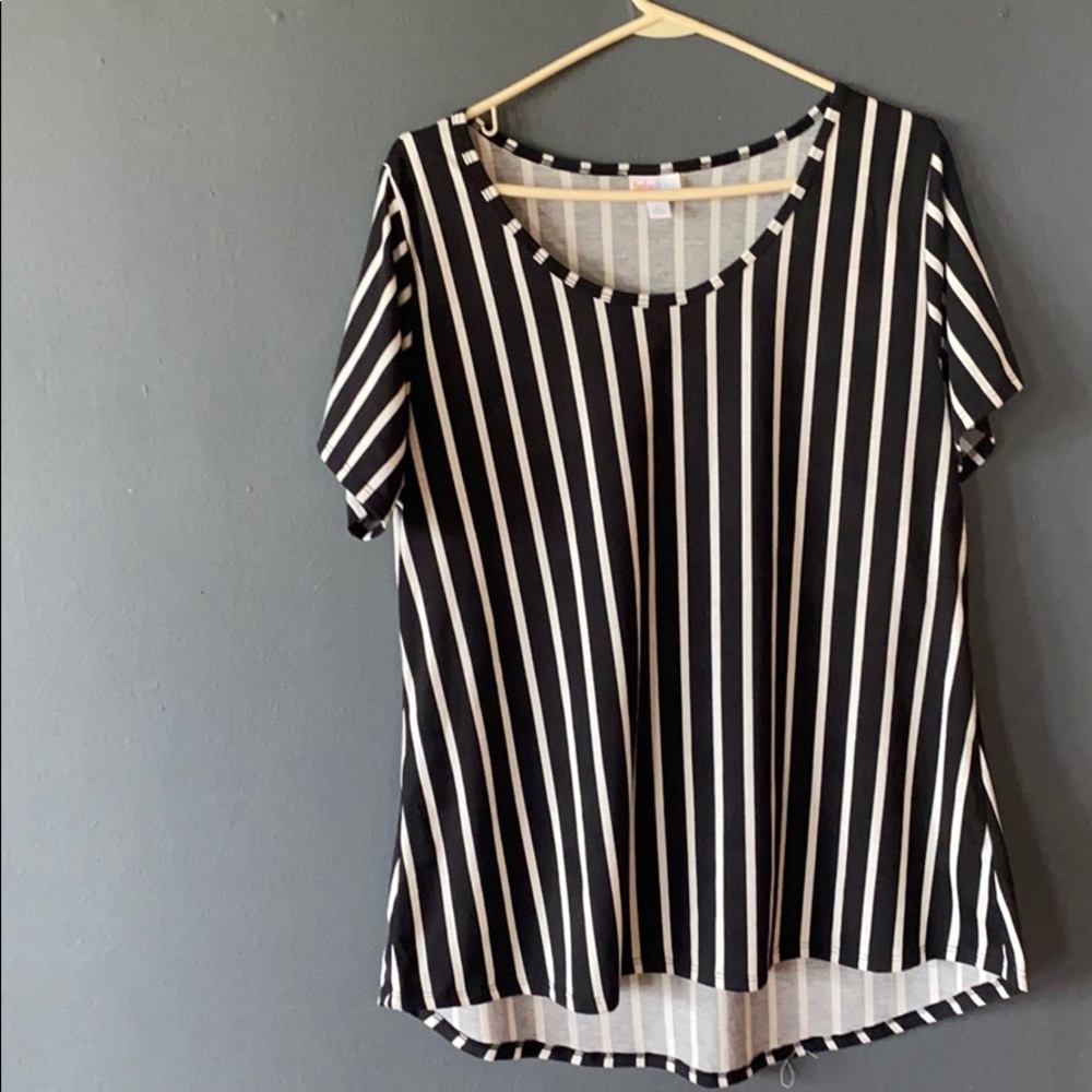 Lularoe shirt
